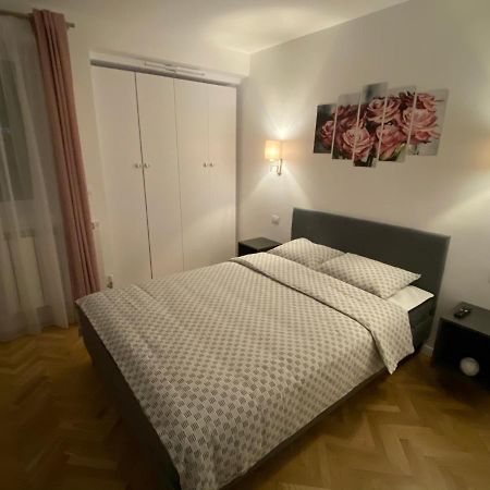 Center Loft Apartment Buzau Luaran gambar