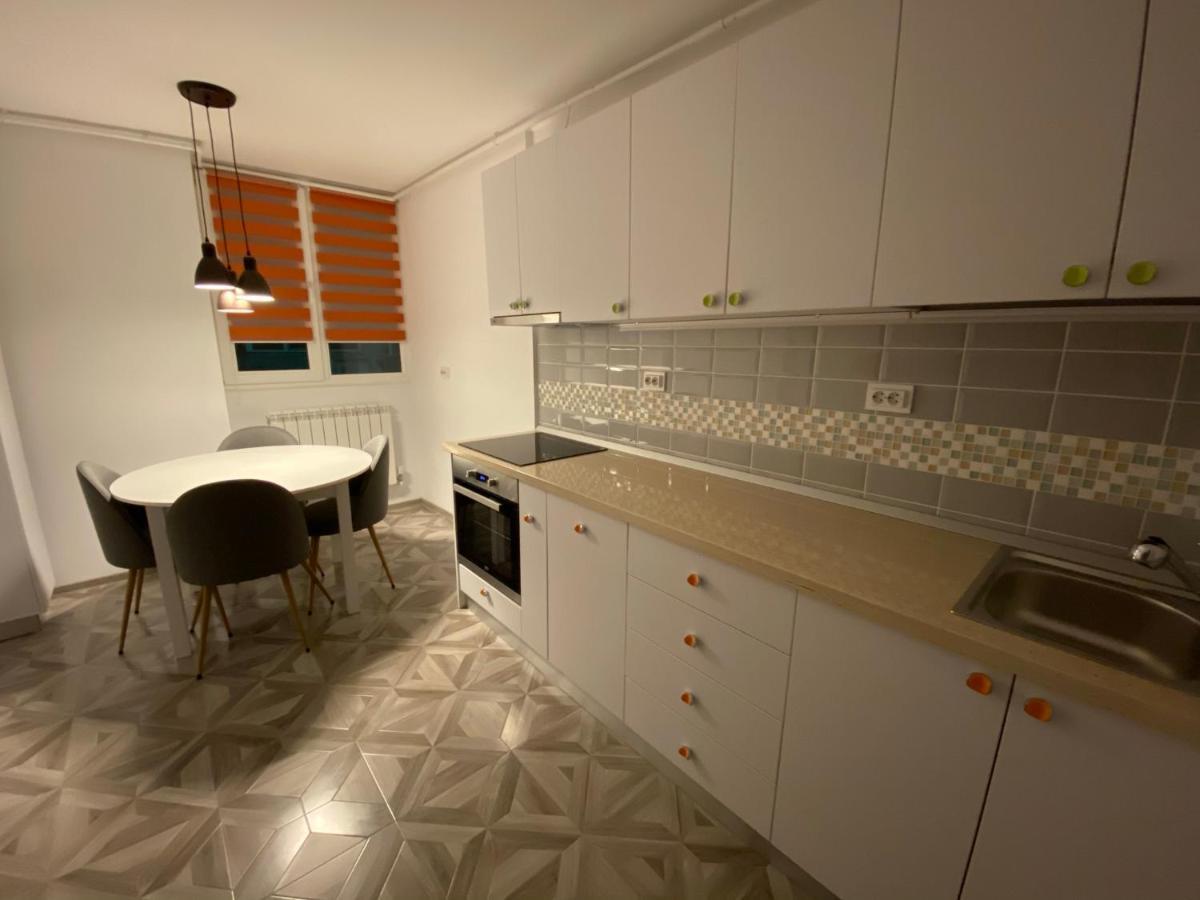 Center Loft Apartment Buzau Luaran gambar